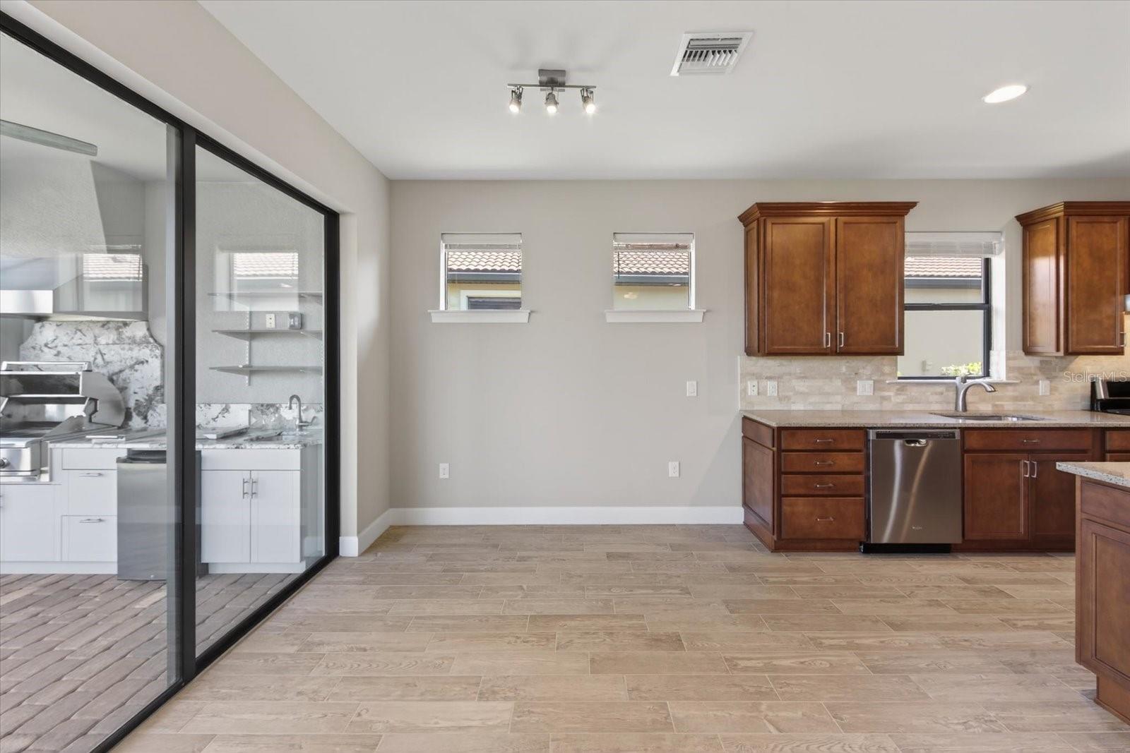 Image 32 of 95 For 6745 Chester Trail