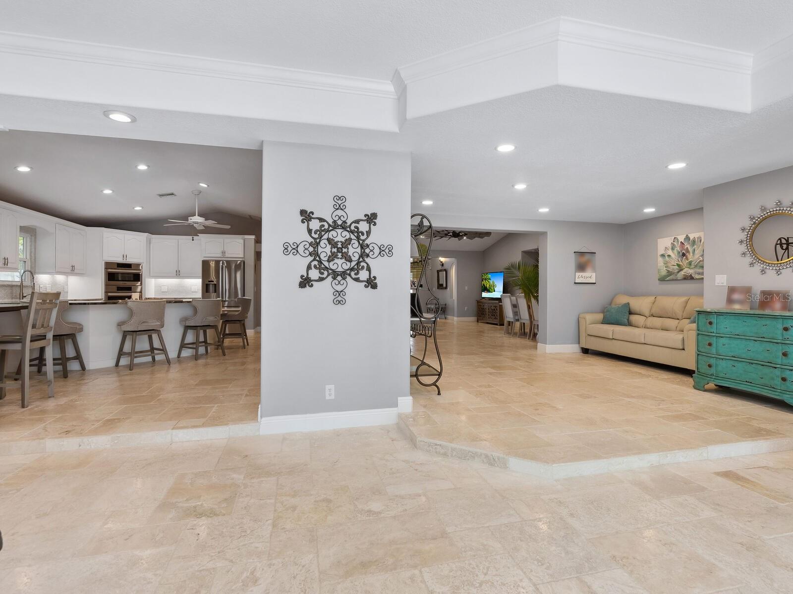 Image 17 of 73 For 221 Lychee Road