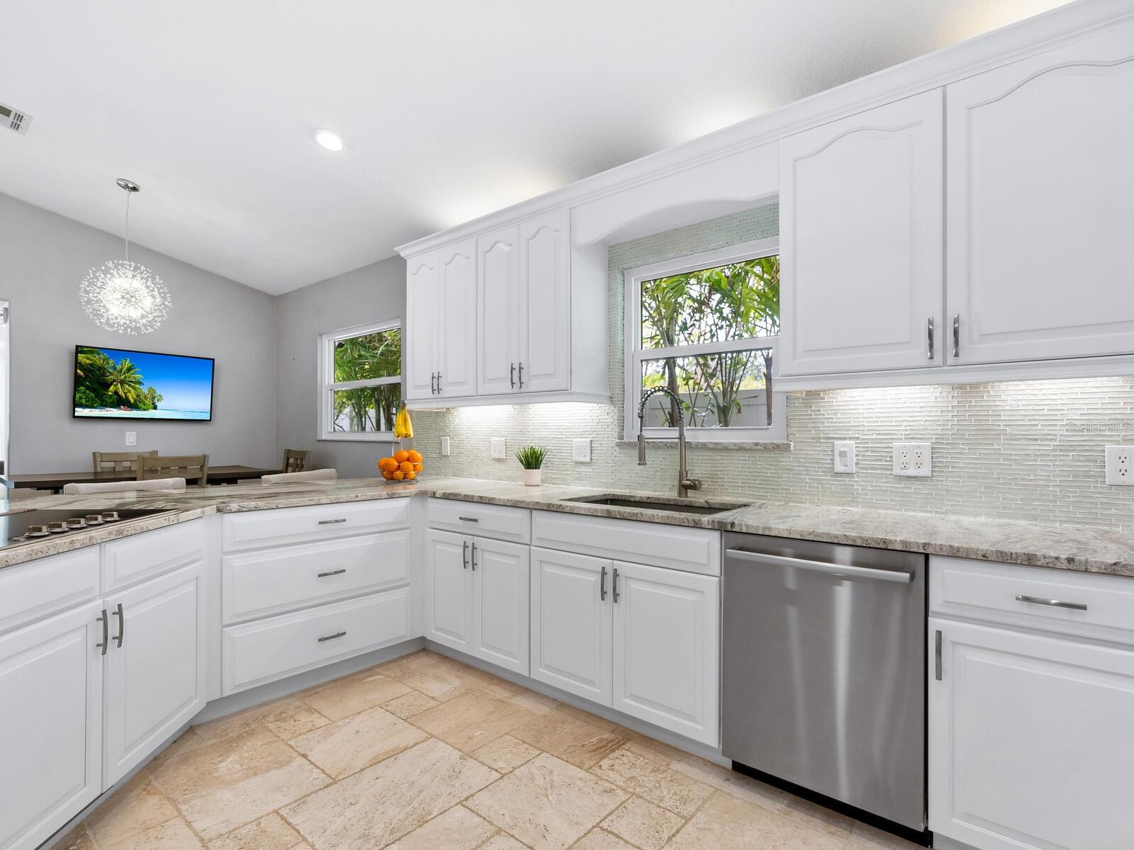 Image 25 of 73 For 221 Lychee Road