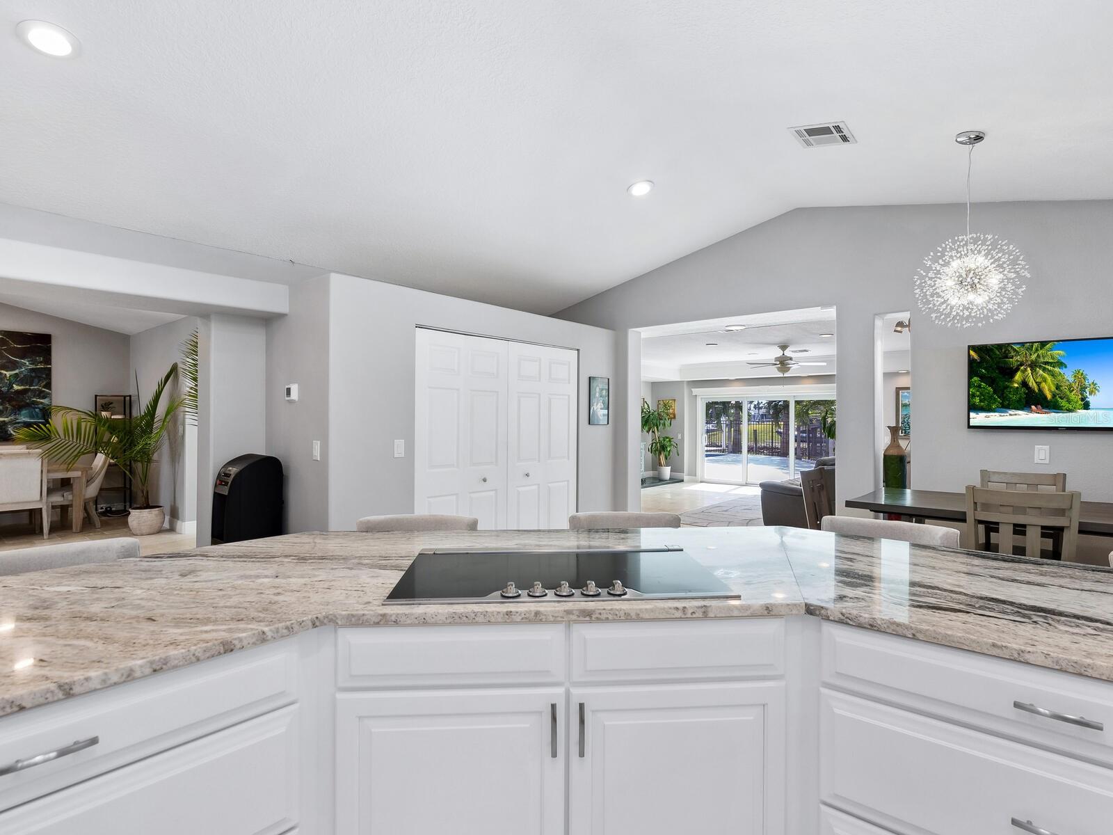 Image 26 of 73 For 221 Lychee Road