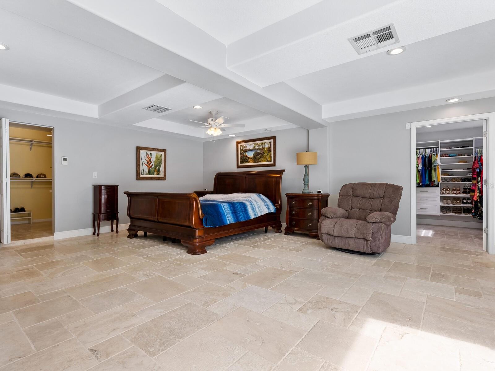 Image 27 of 73 For 221 Lychee Road