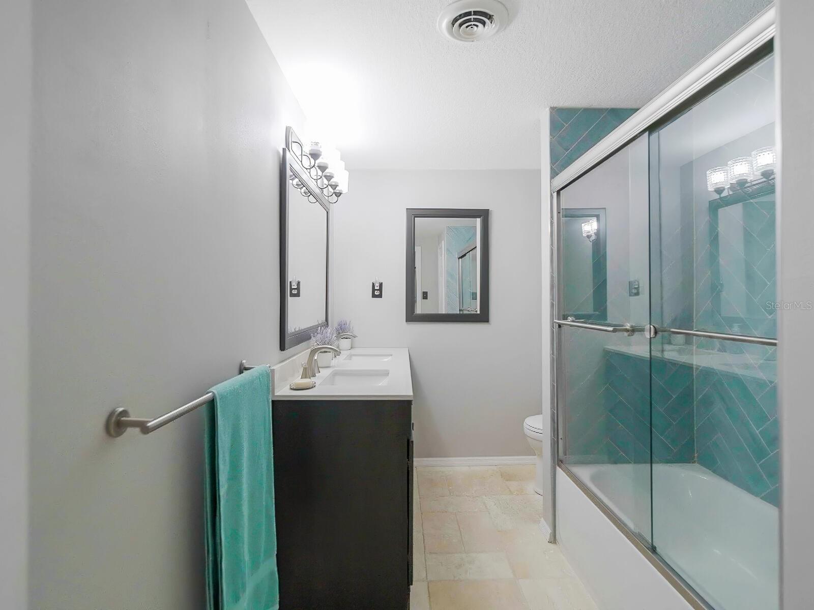 Image 37 of 73 For 221 Lychee Road