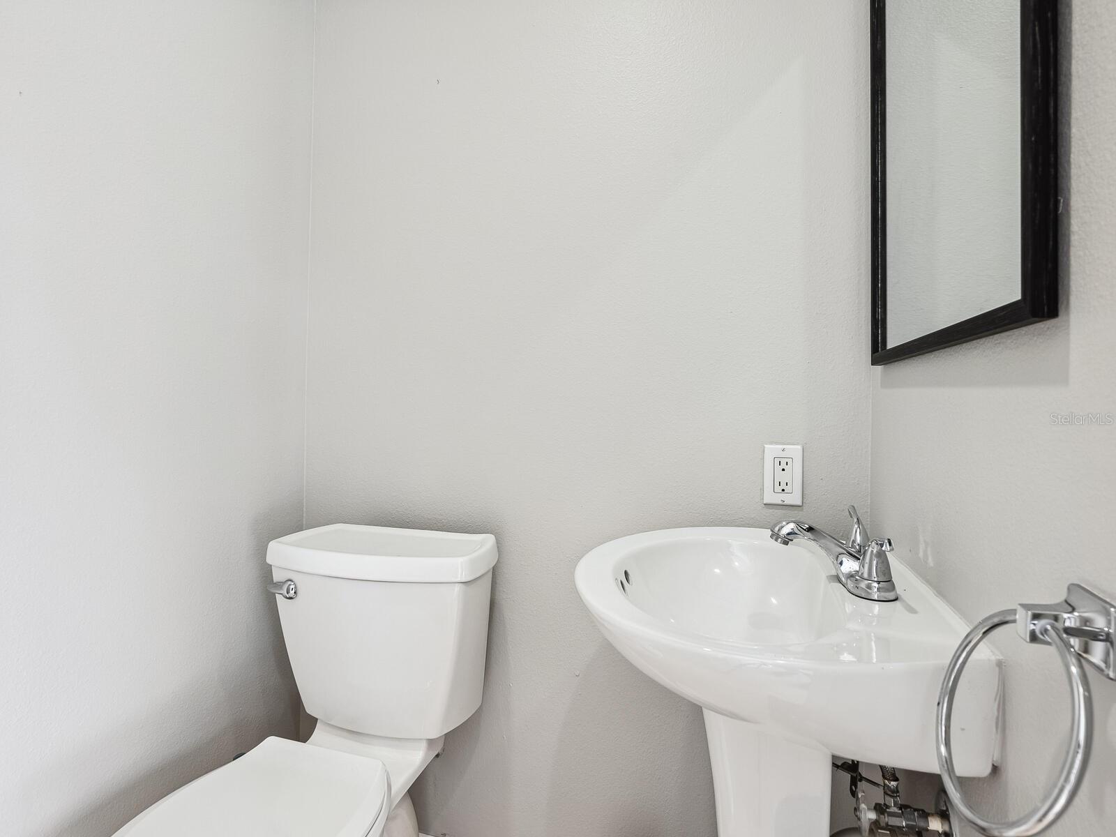 Image 47 of 73 For 221 Lychee Road