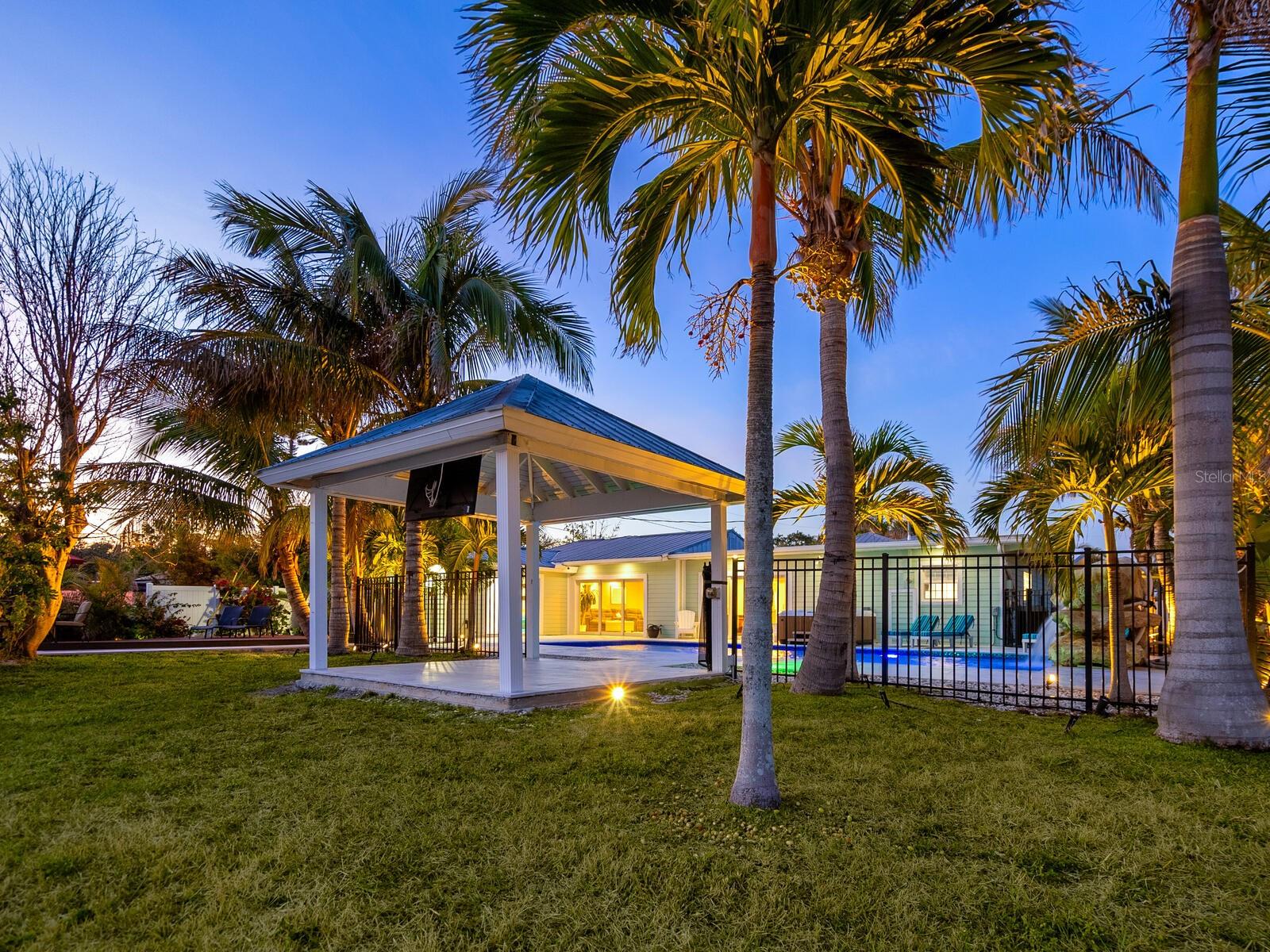 Image 71 of 73 For 221 Lychee Road