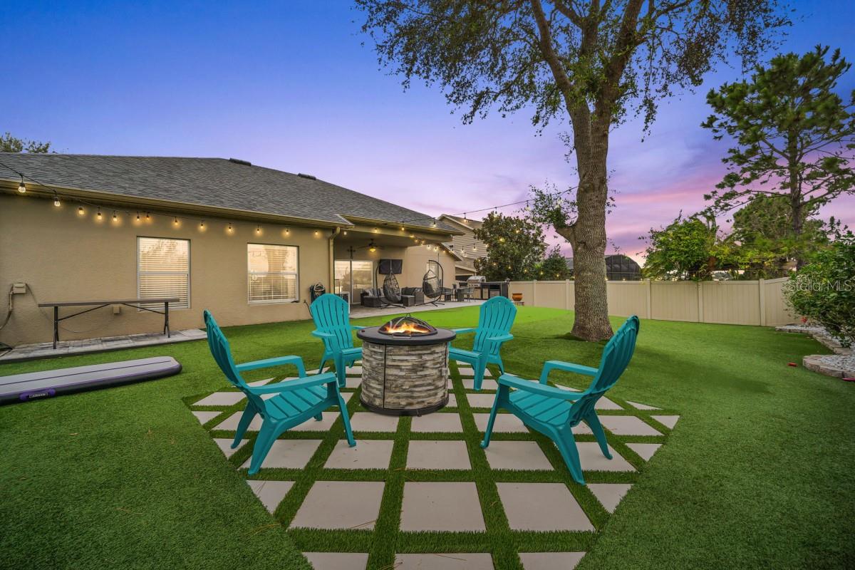 Image 14 of 41 For 9420 Ivywood Street