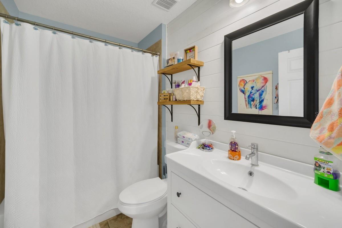 Image 29 of 41 For 9420 Ivywood Street