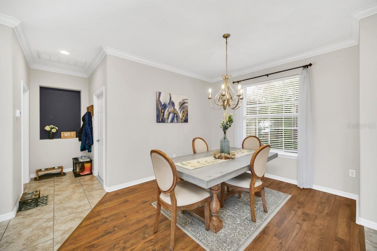 Image 34 of 41 For 9420 Ivywood Street