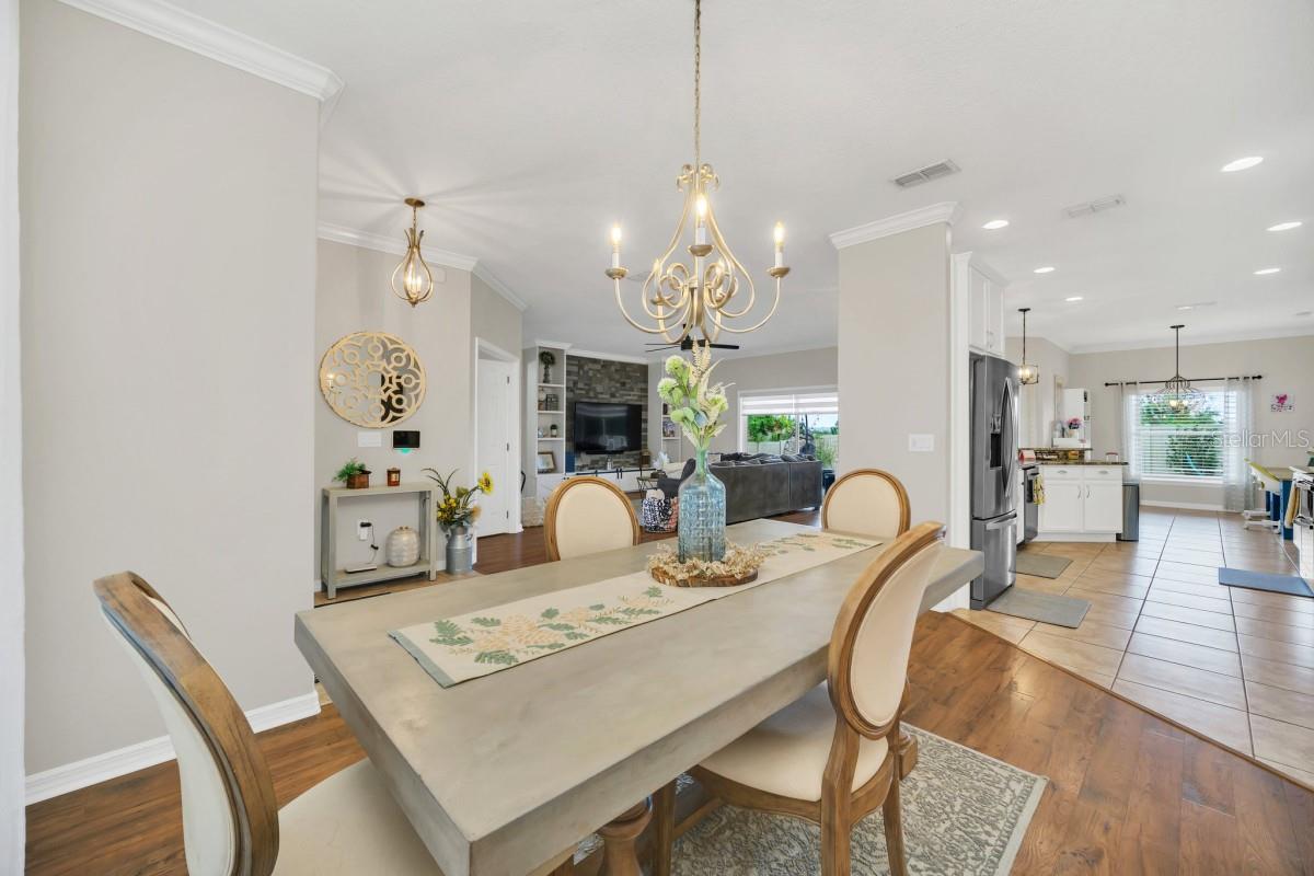 Image 7 of 41 For 9420 Ivywood Street