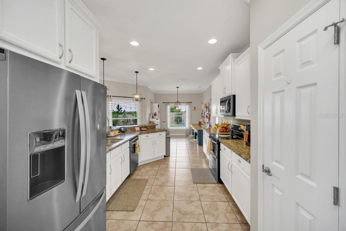 Image 8 of 41 For 9420 Ivywood Street