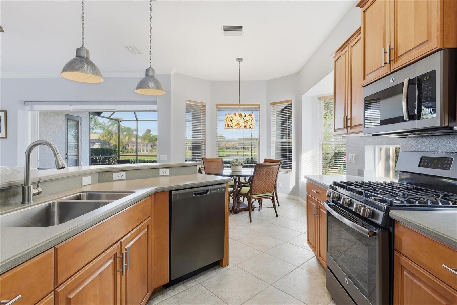 Image 13 of 60 For 7029 Lennox Place