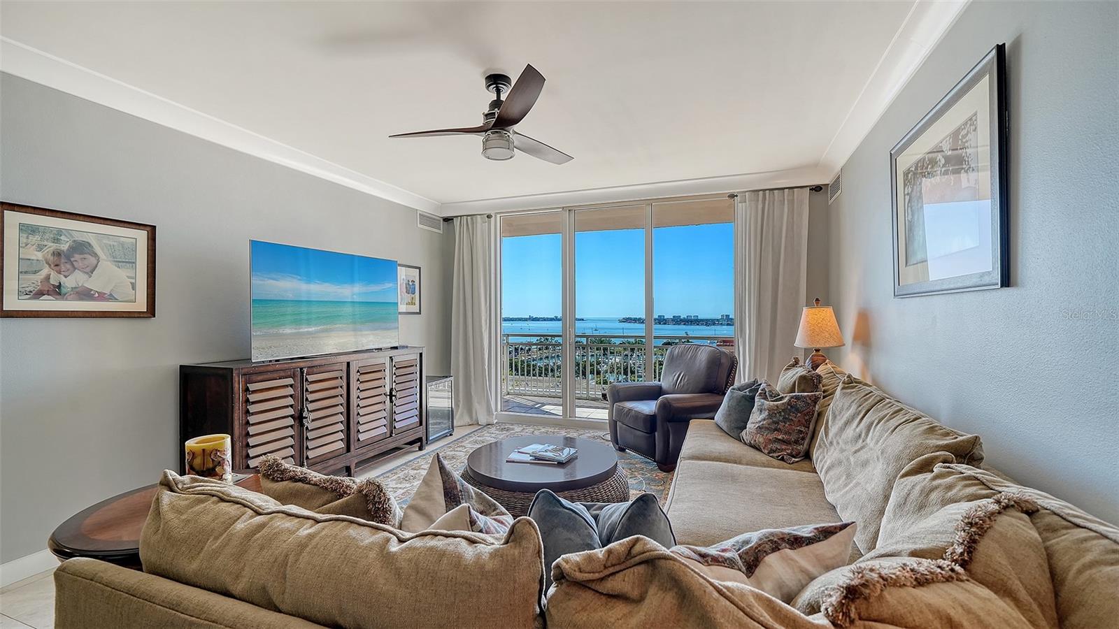 Image 4 of 78 For 1350 Main Street 1208