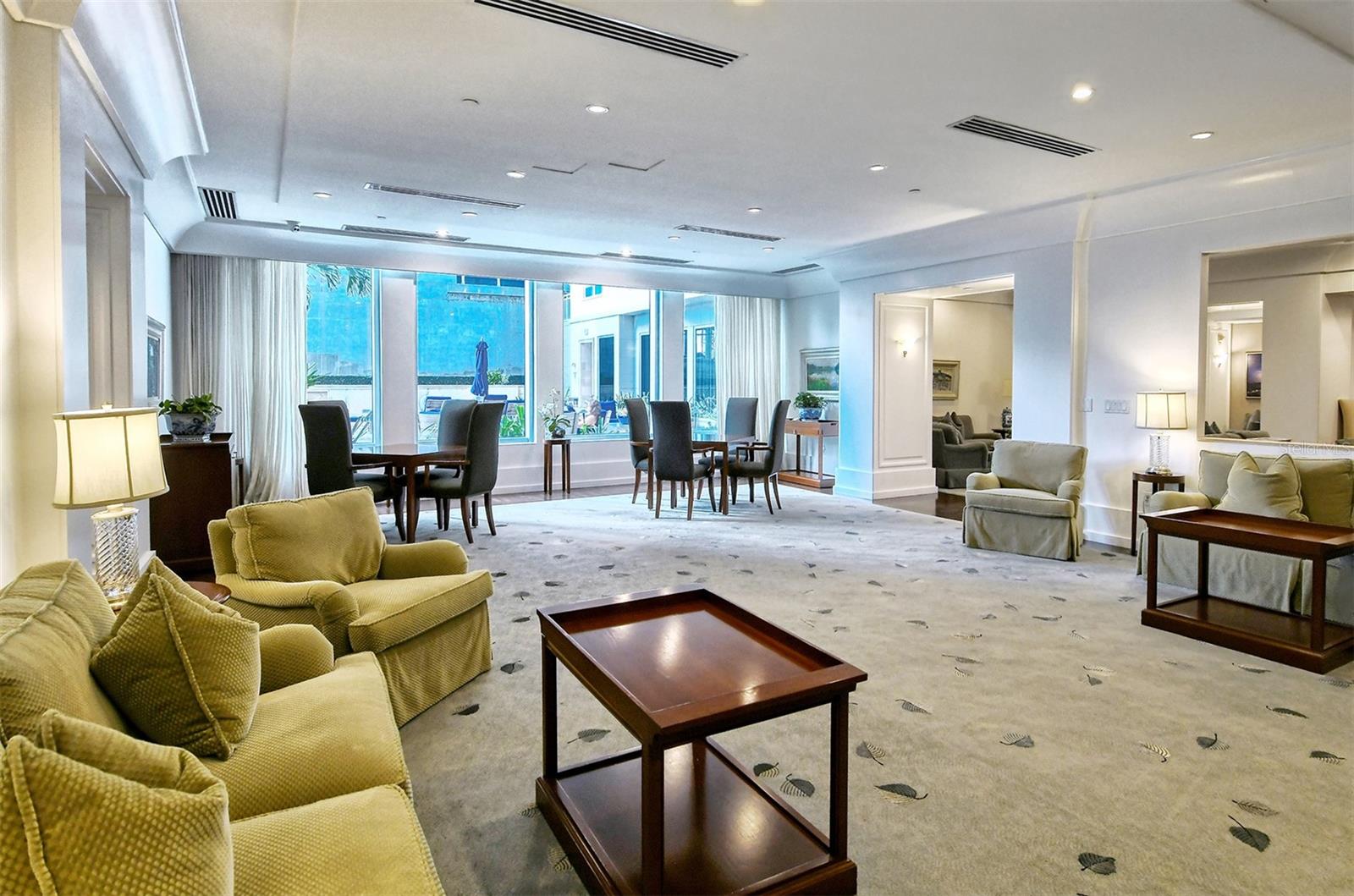 Image 44 of 78 For 1350 Main Street 1208