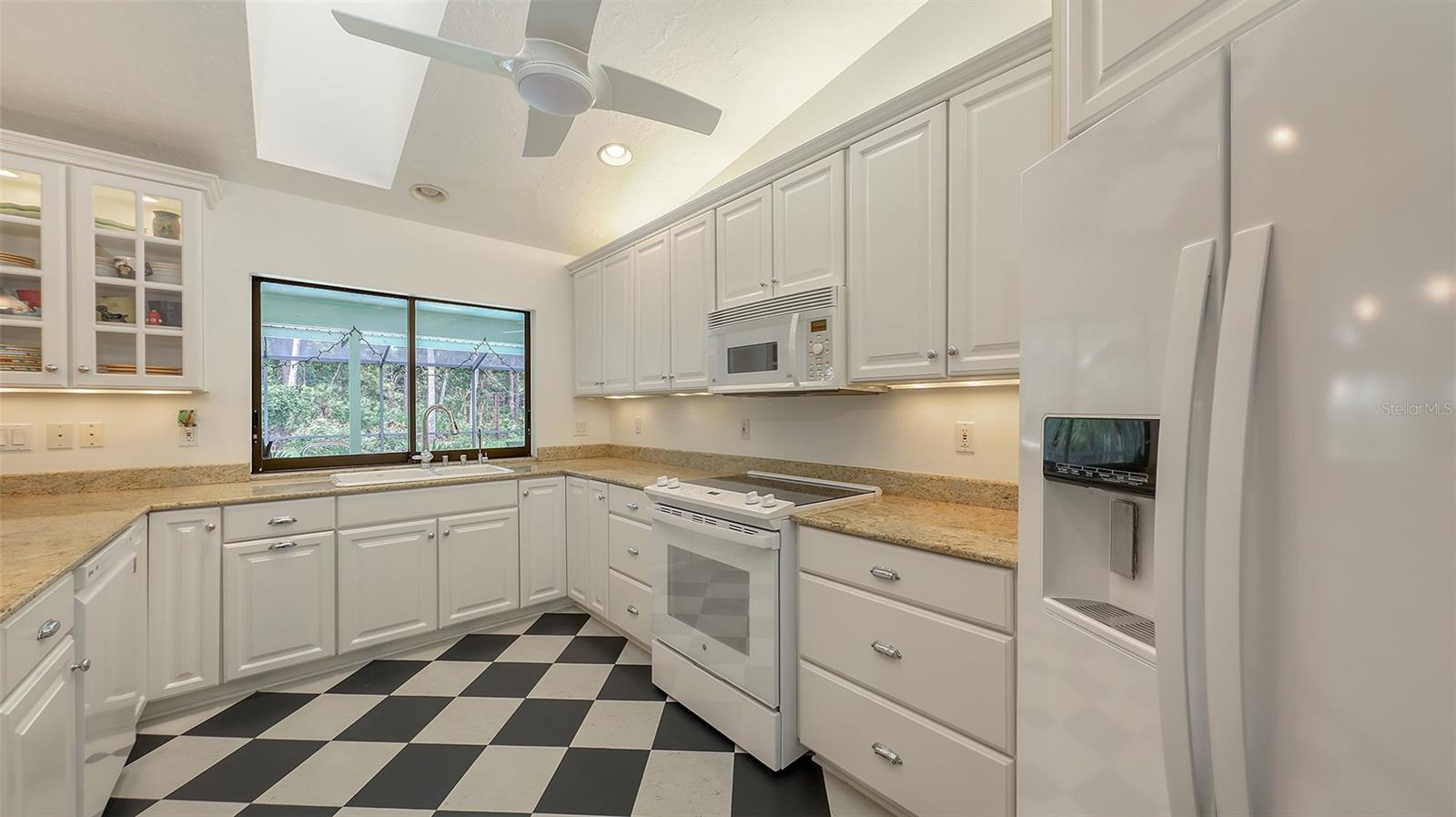 Image 19 of 76 For 7604 Weeping Willow Circle