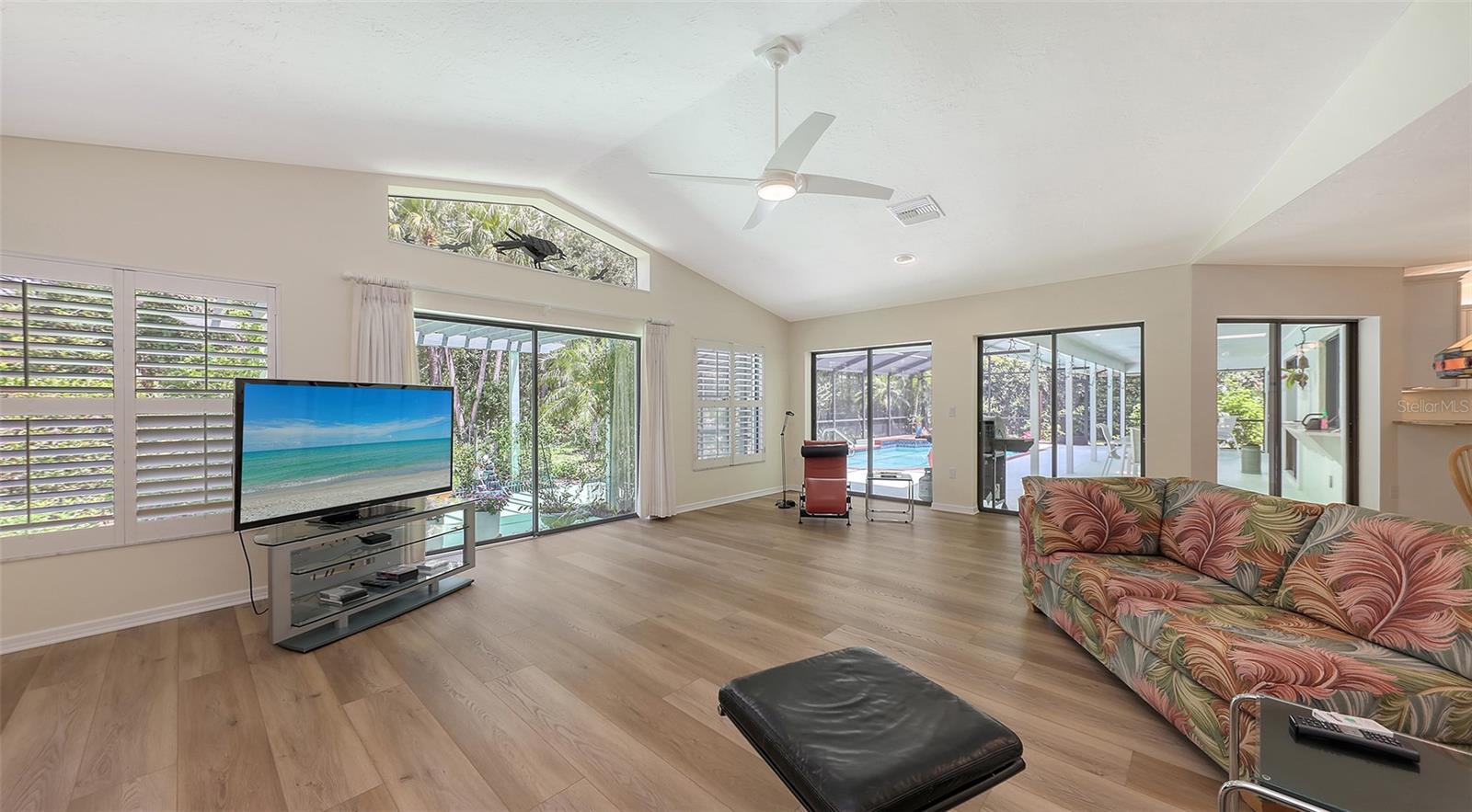 Image 32 of 76 For 7604 Weeping Willow Circle