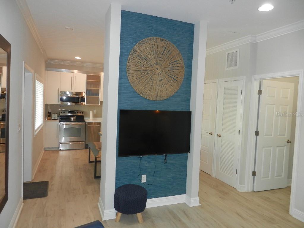 Image 14 of 58 For 6732 Sarasea Circle 104c