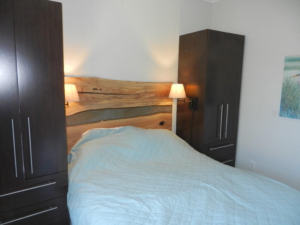 Image 18 of 58 For 6732 Sarasea Circle 104c