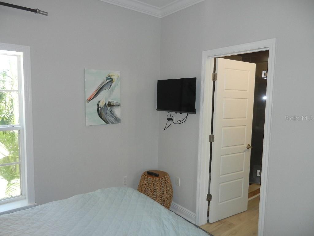 Image 22 of 58 For 6732 Sarasea Circle 104c