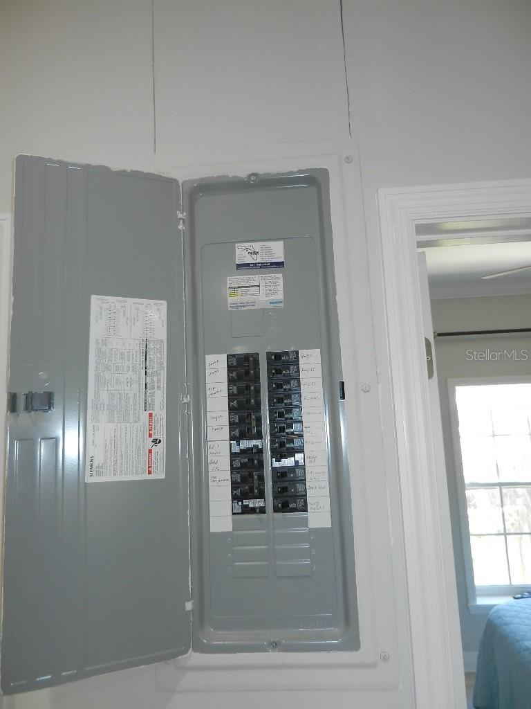 Image 27 of 58 For 6732 Sarasea Circle 104c