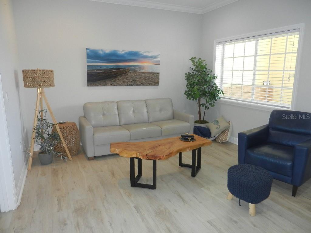 Image 9 of 58 For 6732 Sarasea Circle 104c