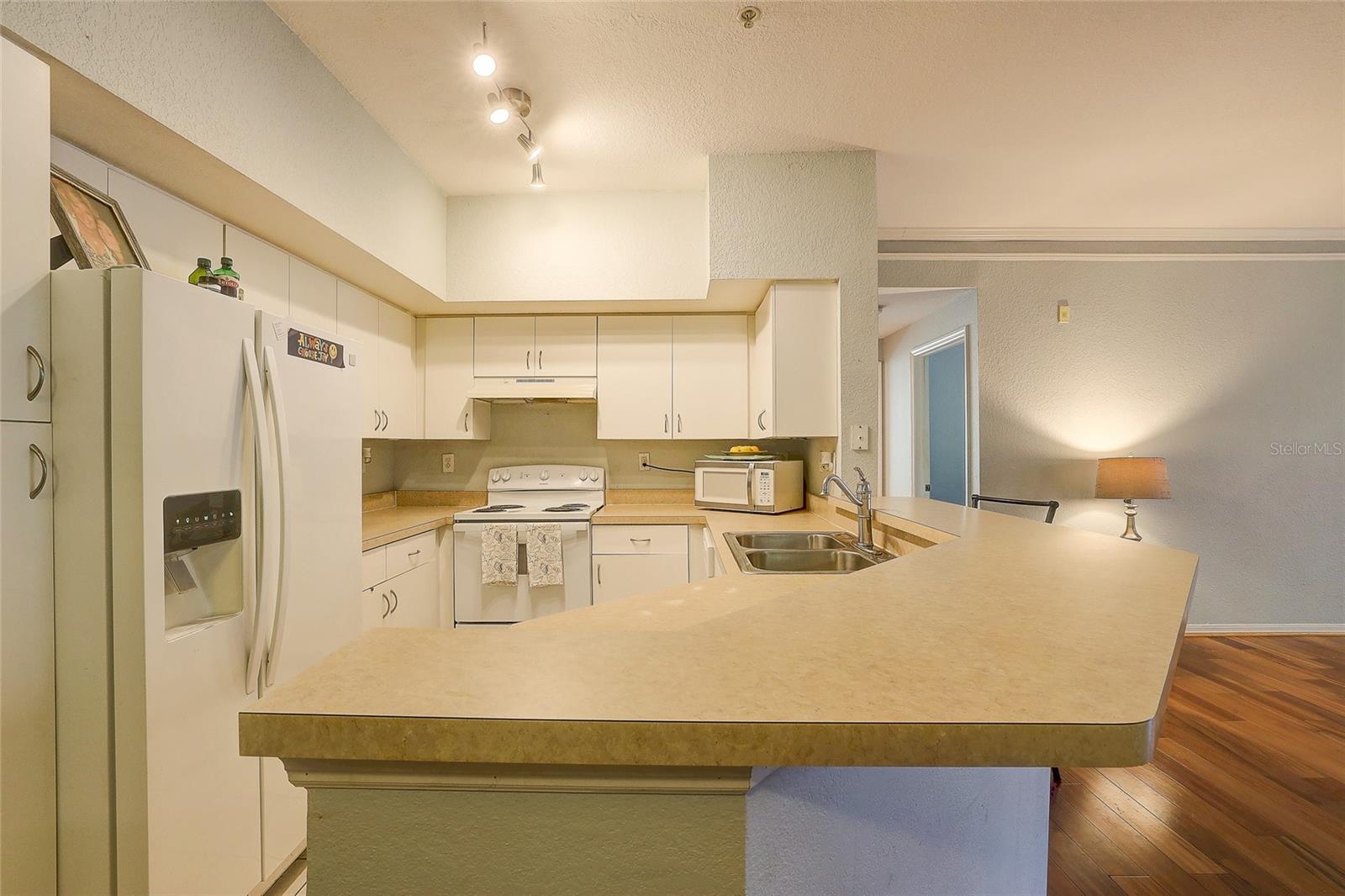 Image 9 of 78 For 4174 Central Sarasota Parkway 212