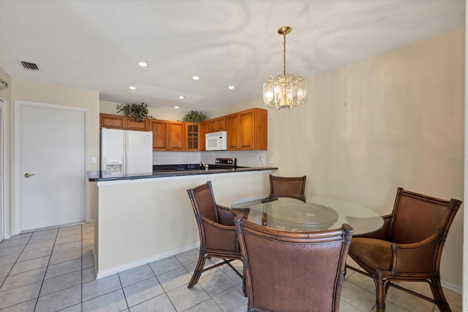 Image 10 of 26 For 4184 Oakhurst Circle W 3154