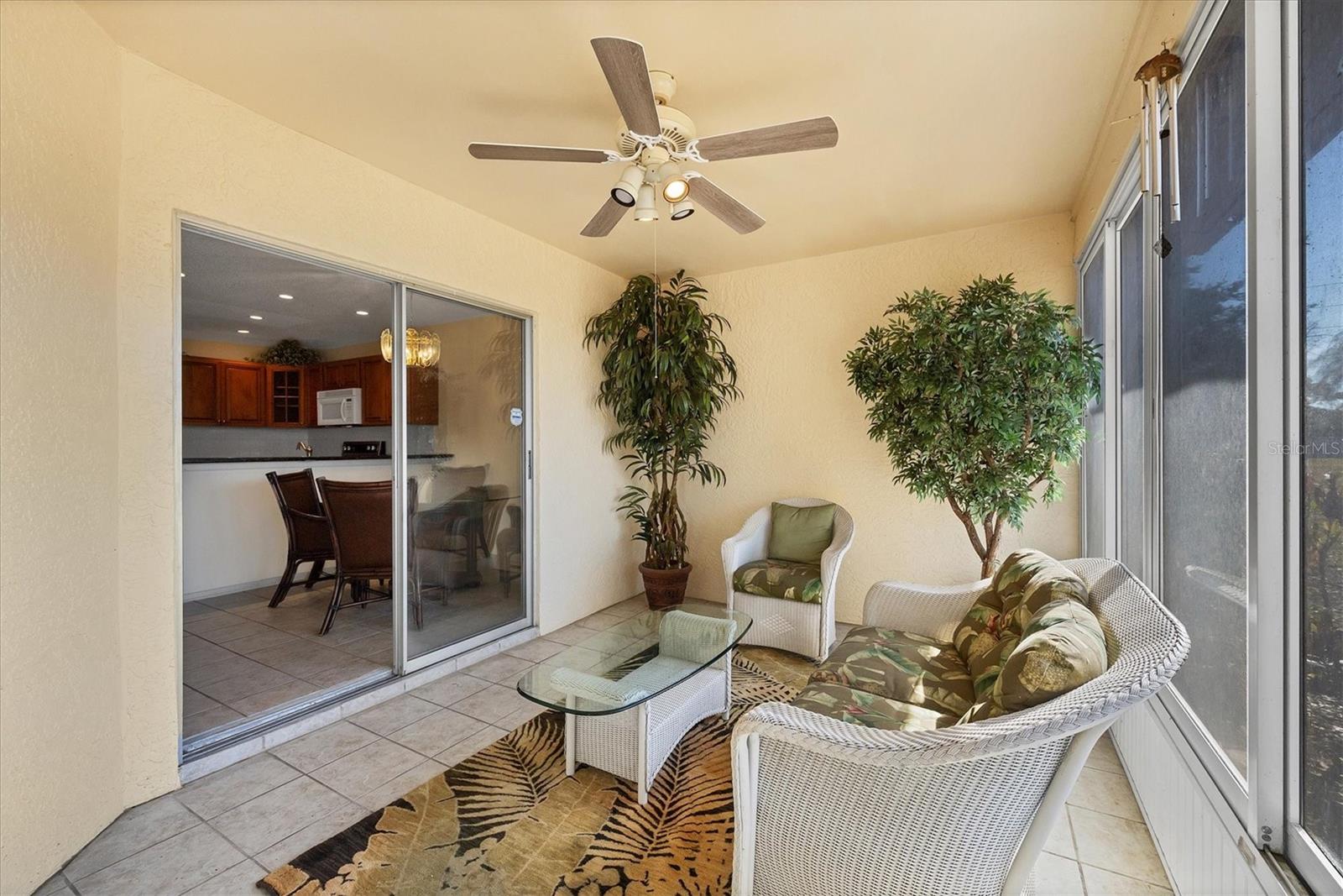 Image 20 of 26 For 4184 Oakhurst Circle W 3154