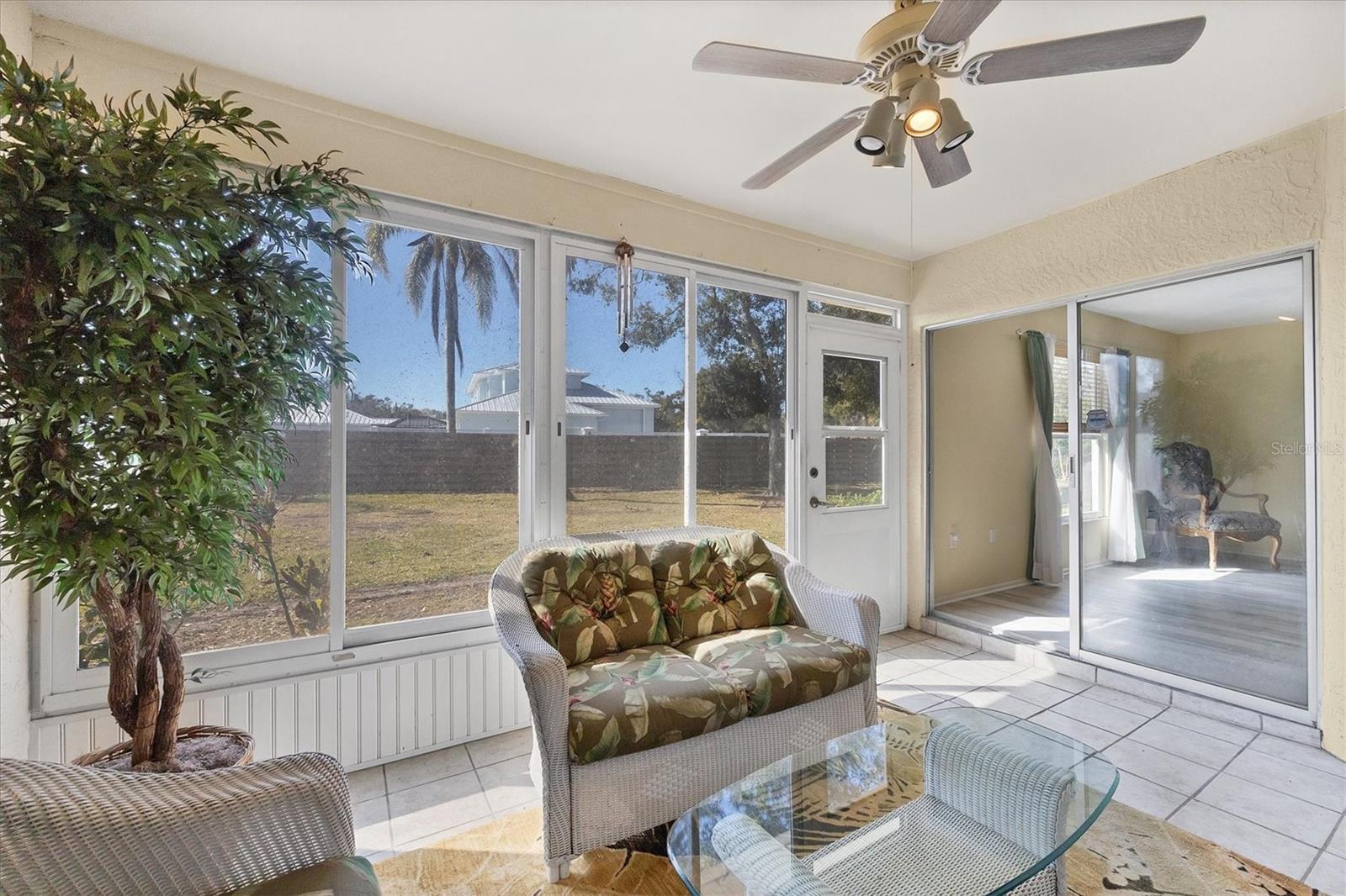 Image 21 of 26 For 4184 Oakhurst Circle W 3154