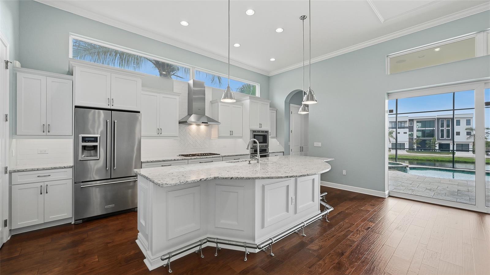 Image 10 of 61 For 5238 Title Row Drive