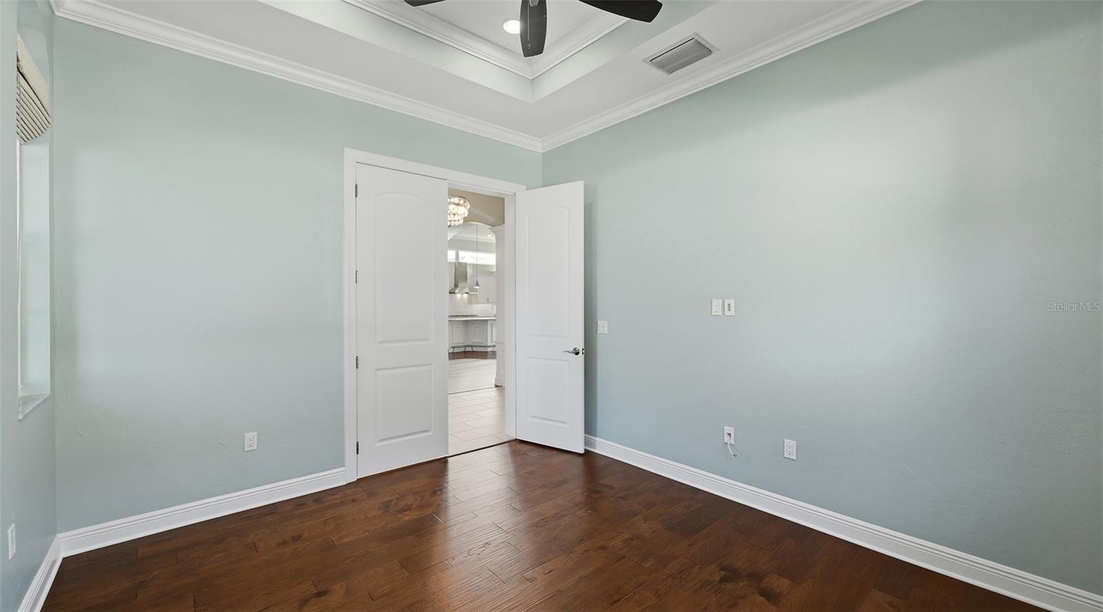 Image 24 of 61 For 5238 Title Row Drive