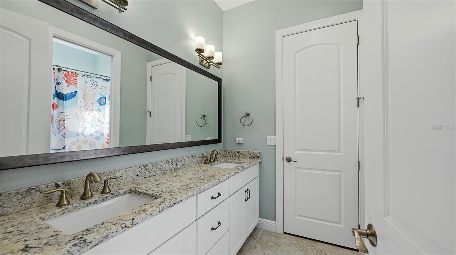 Image 26 of 61 For 5238 Title Row Drive