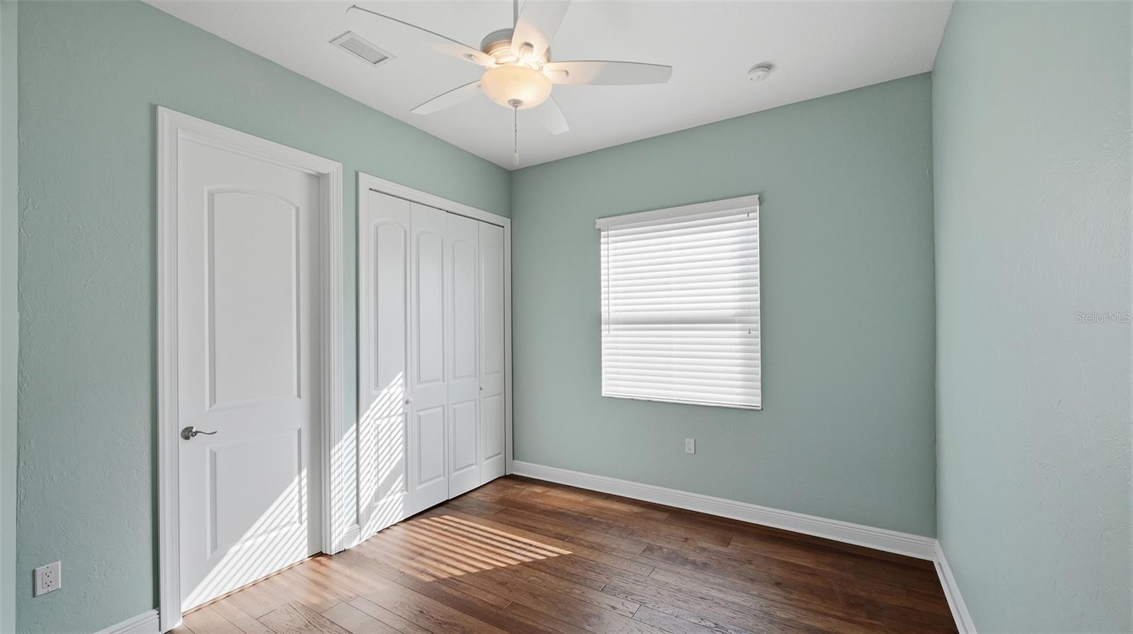 Image 29 of 61 For 5238 Title Row Drive