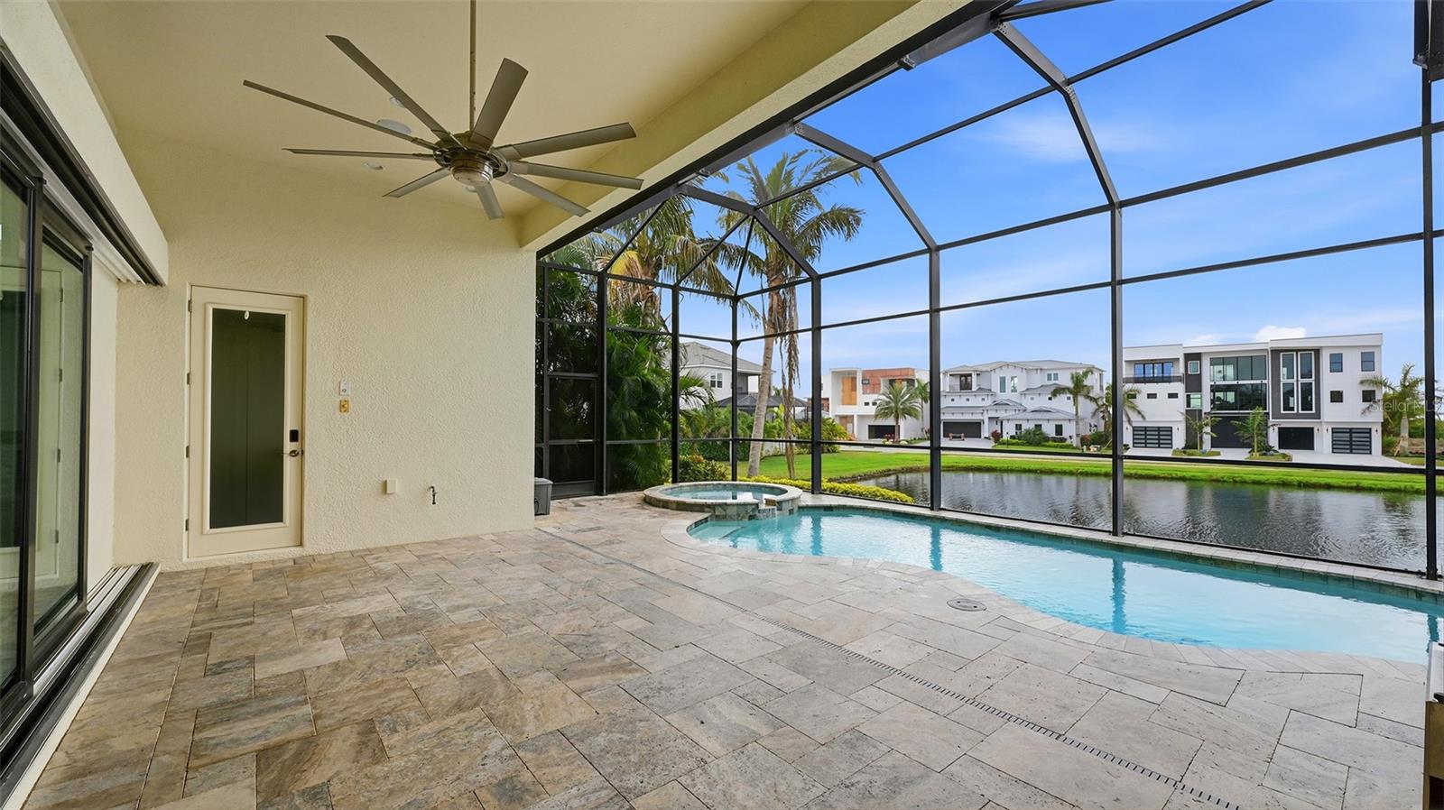 Image 33 of 61 For 5238 Title Row Drive