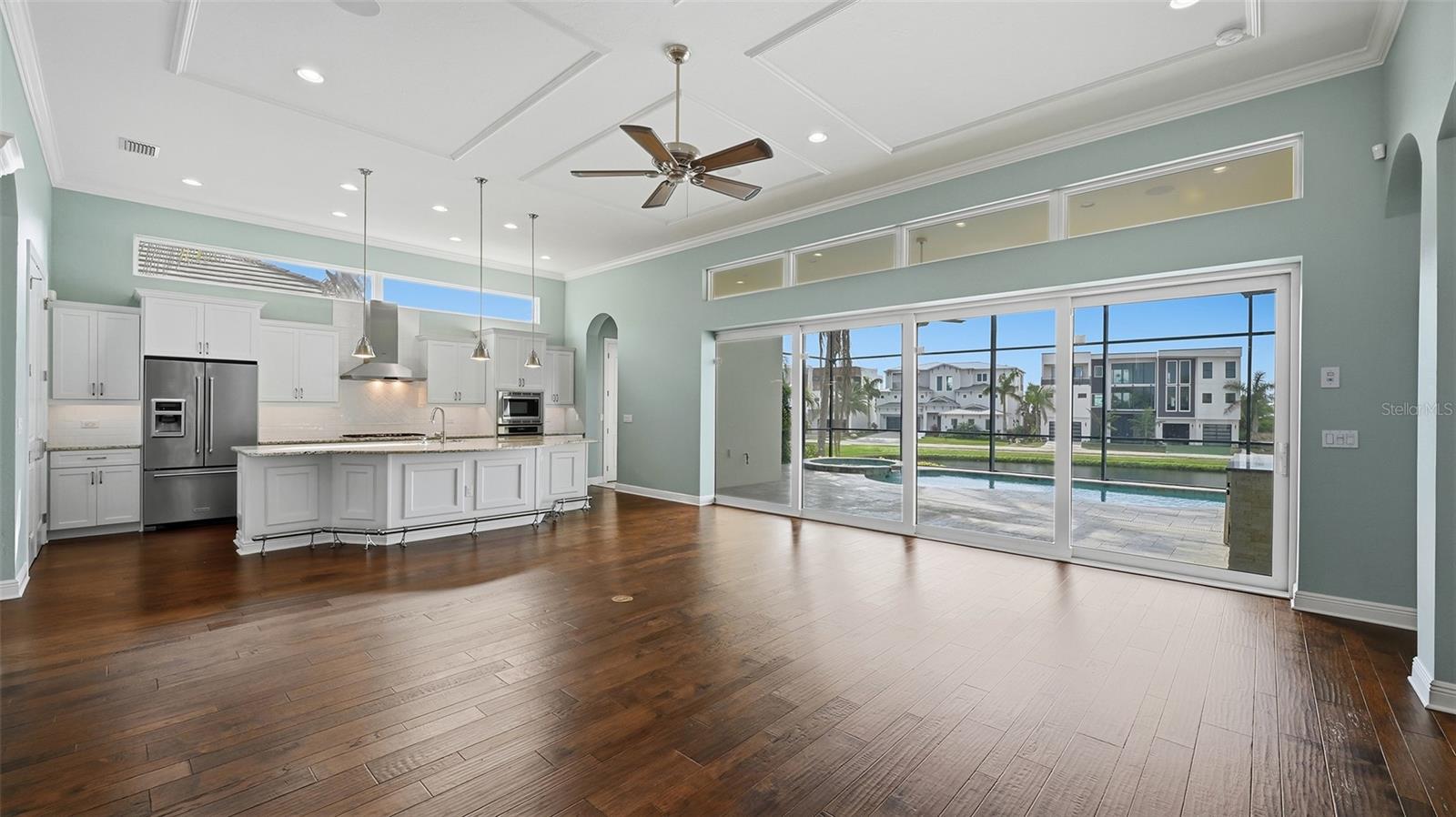 Image 4 of 61 For 5238 Title Row Drive