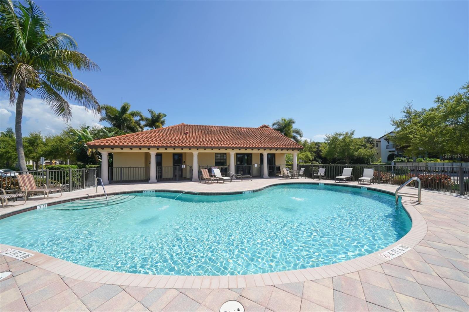 Image 49 of 61 For 5238 Title Row Drive