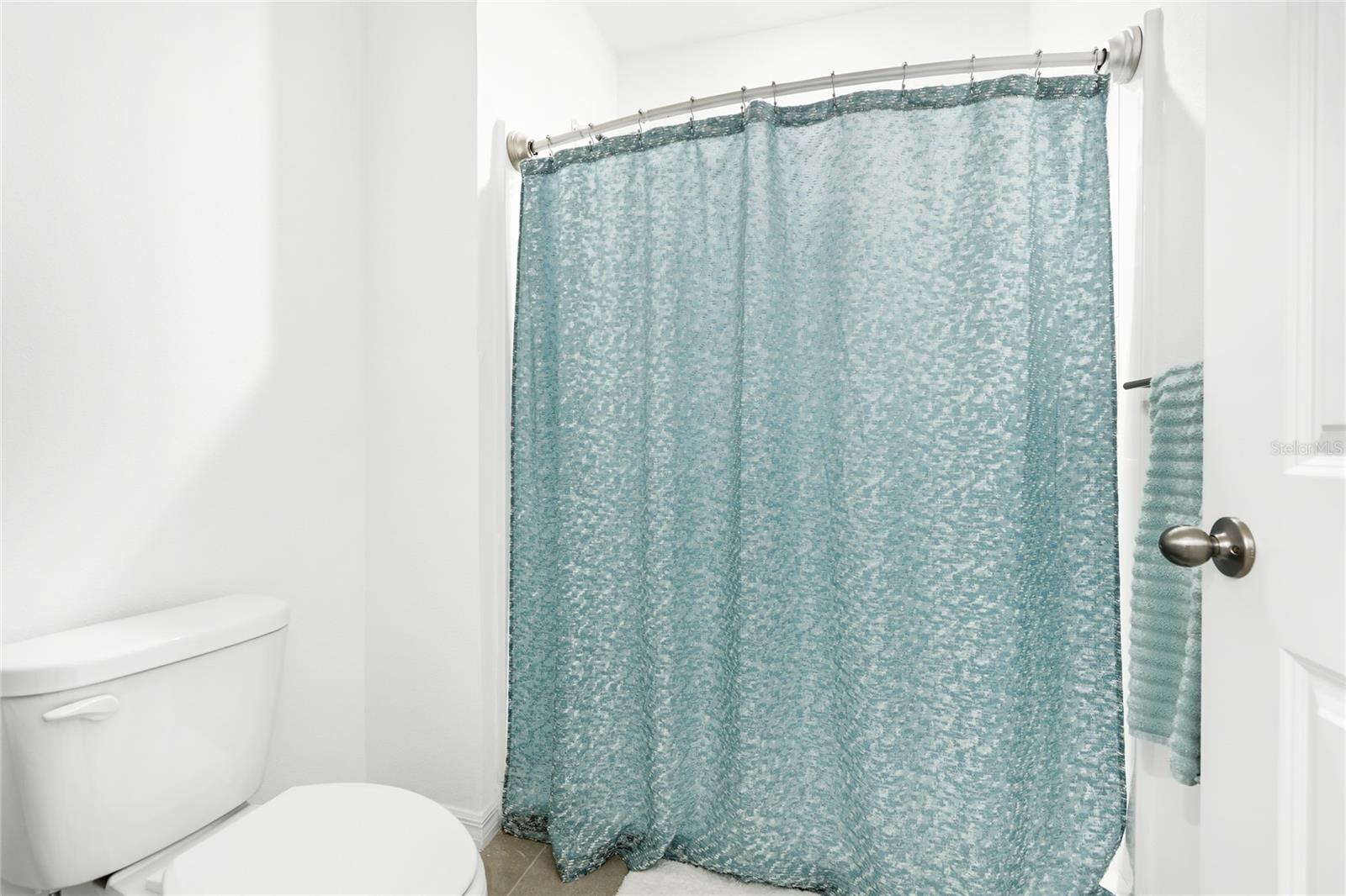 Image 19 of 39 For 3907 Goldheart Boulevard