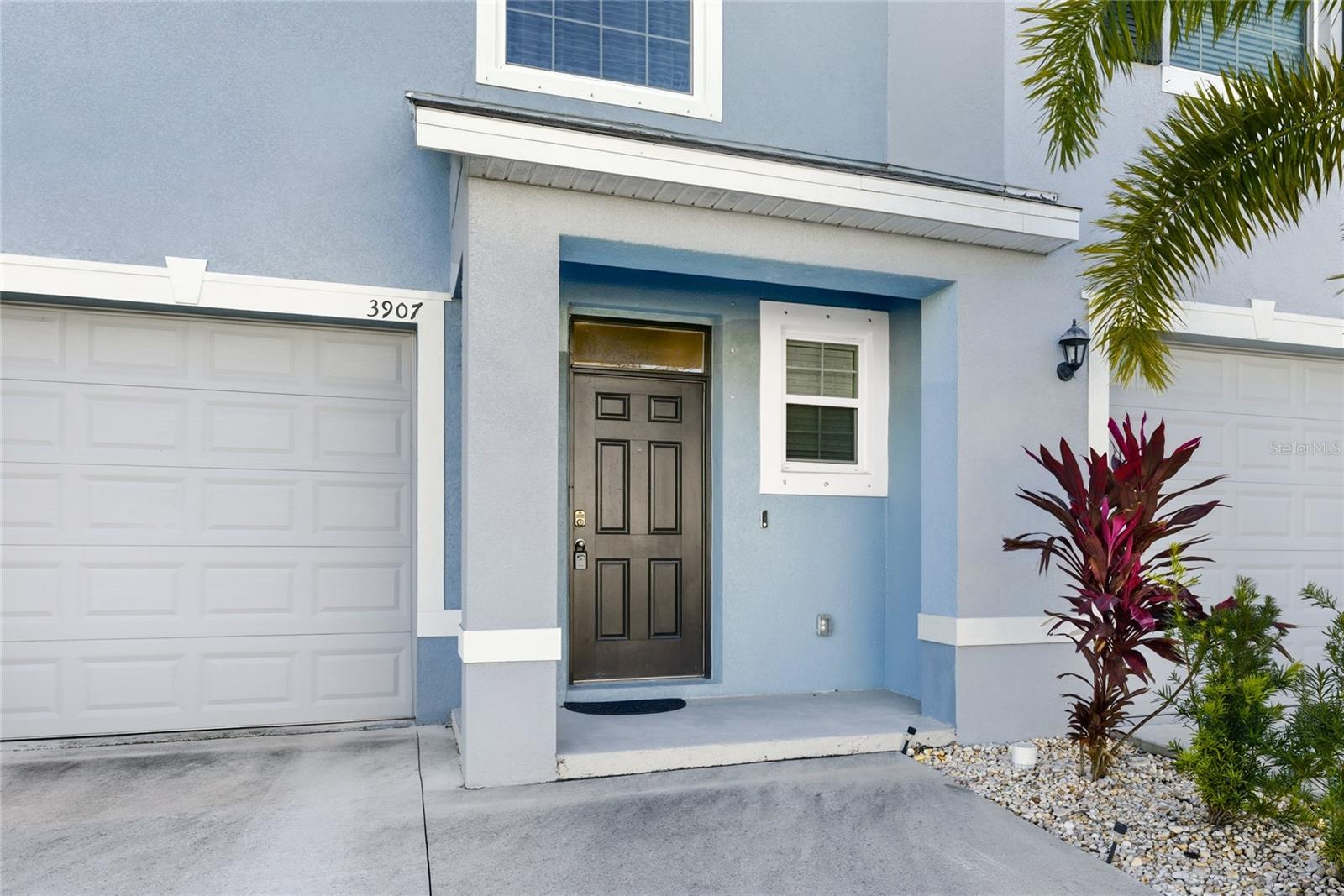 Image 3 of 39 For 3907 Goldheart Boulevard