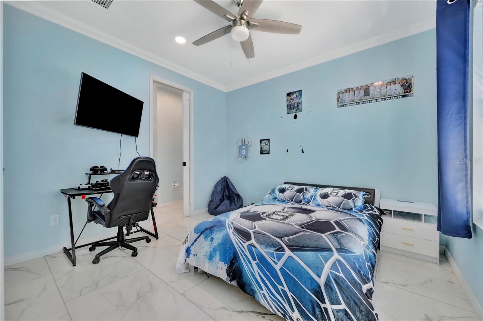 Image 38 of 60 For 7618 16th Court