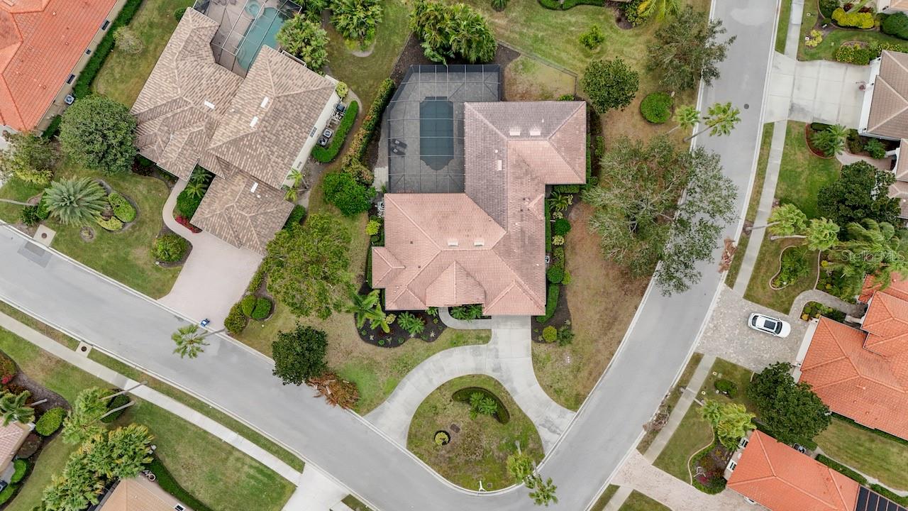 Image 7 of 70 For 7042 Twin Hills Terrace