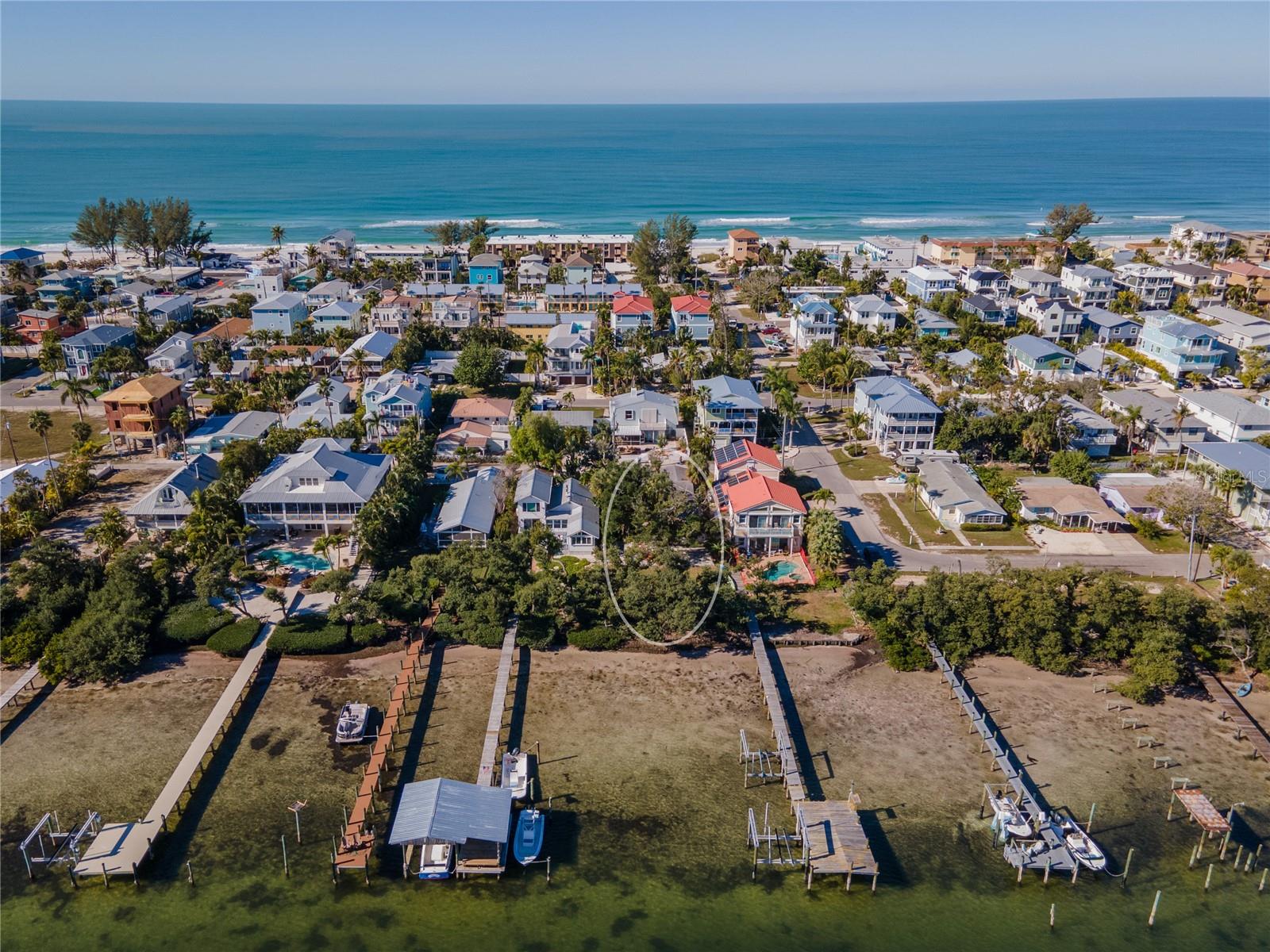 Listing photo id 9 for 2316 Canasta Drive