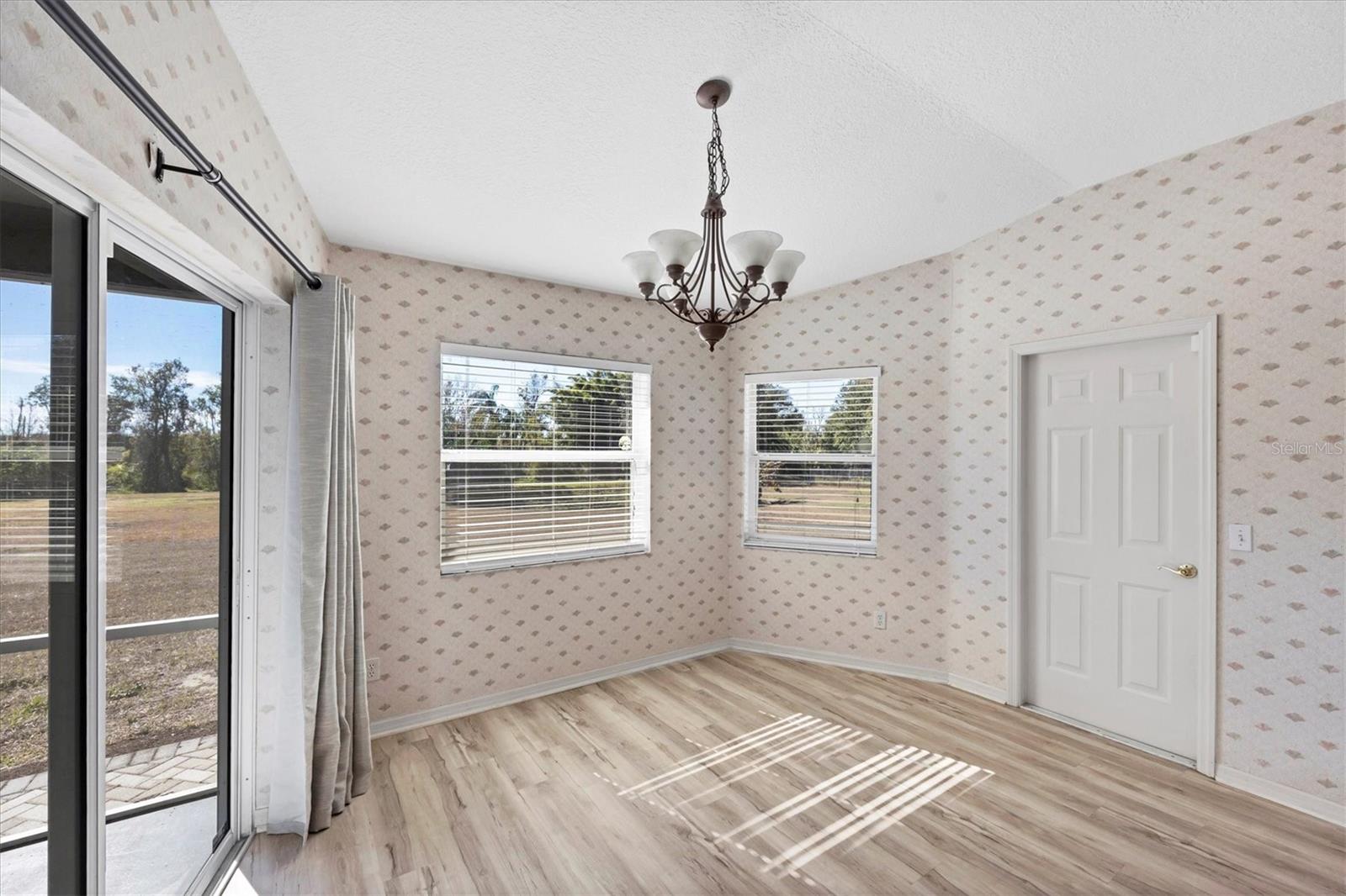 Image 25 of 50 For 24610 State Road 64 E