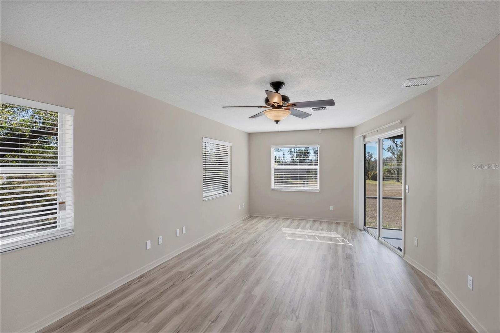 Image 29 of 50 For 24610 State Road 64 E