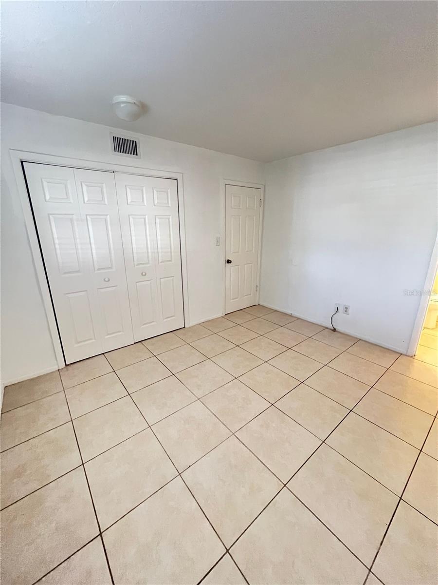 Image 7 of 10 For 2055 Arlington Street