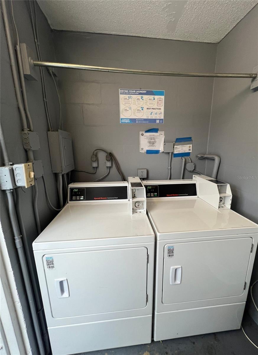 Image 9 of 10 For 2055 Arlington Street