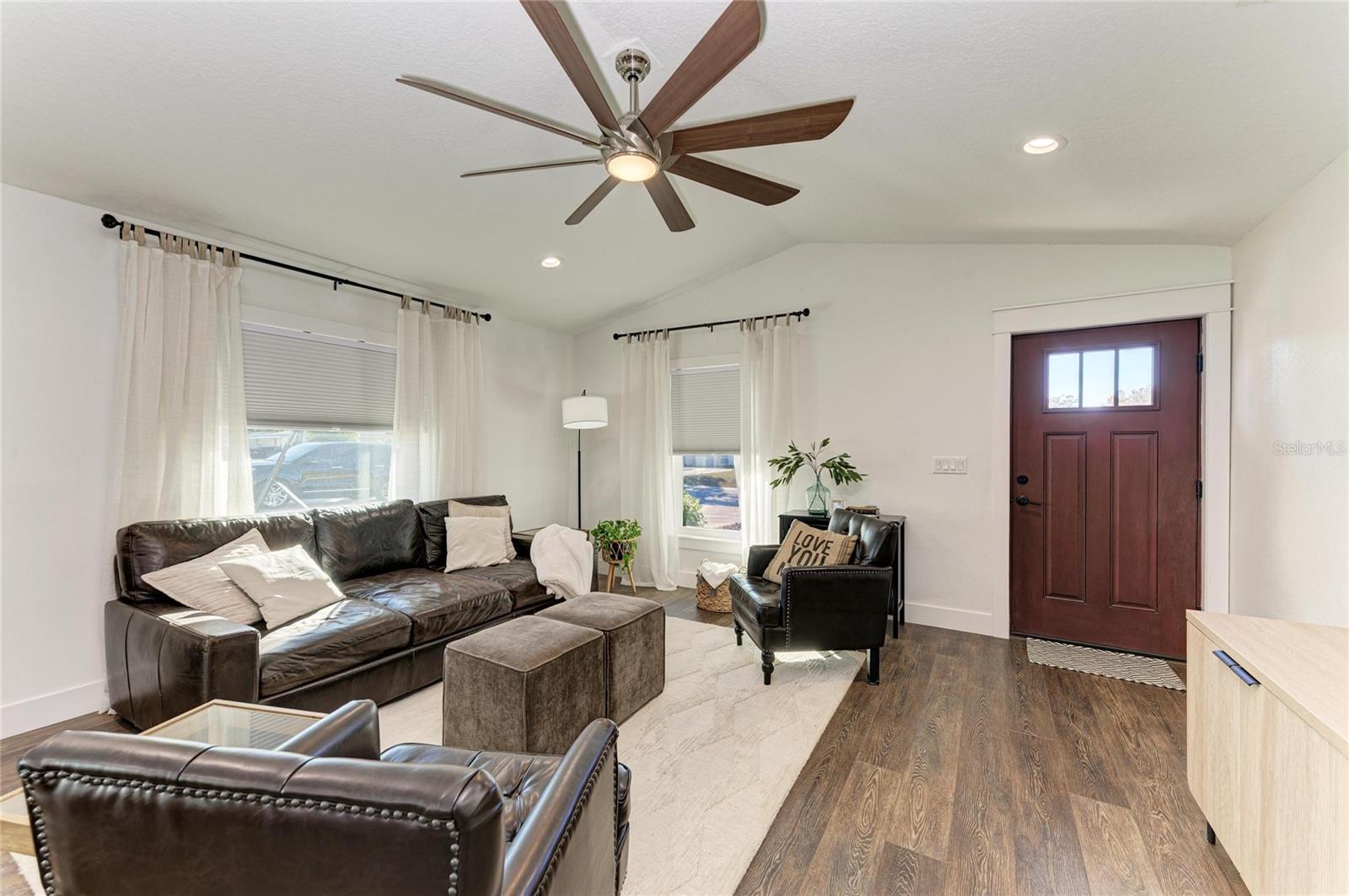 Image 10 of 54 For 606 19th Avenue W