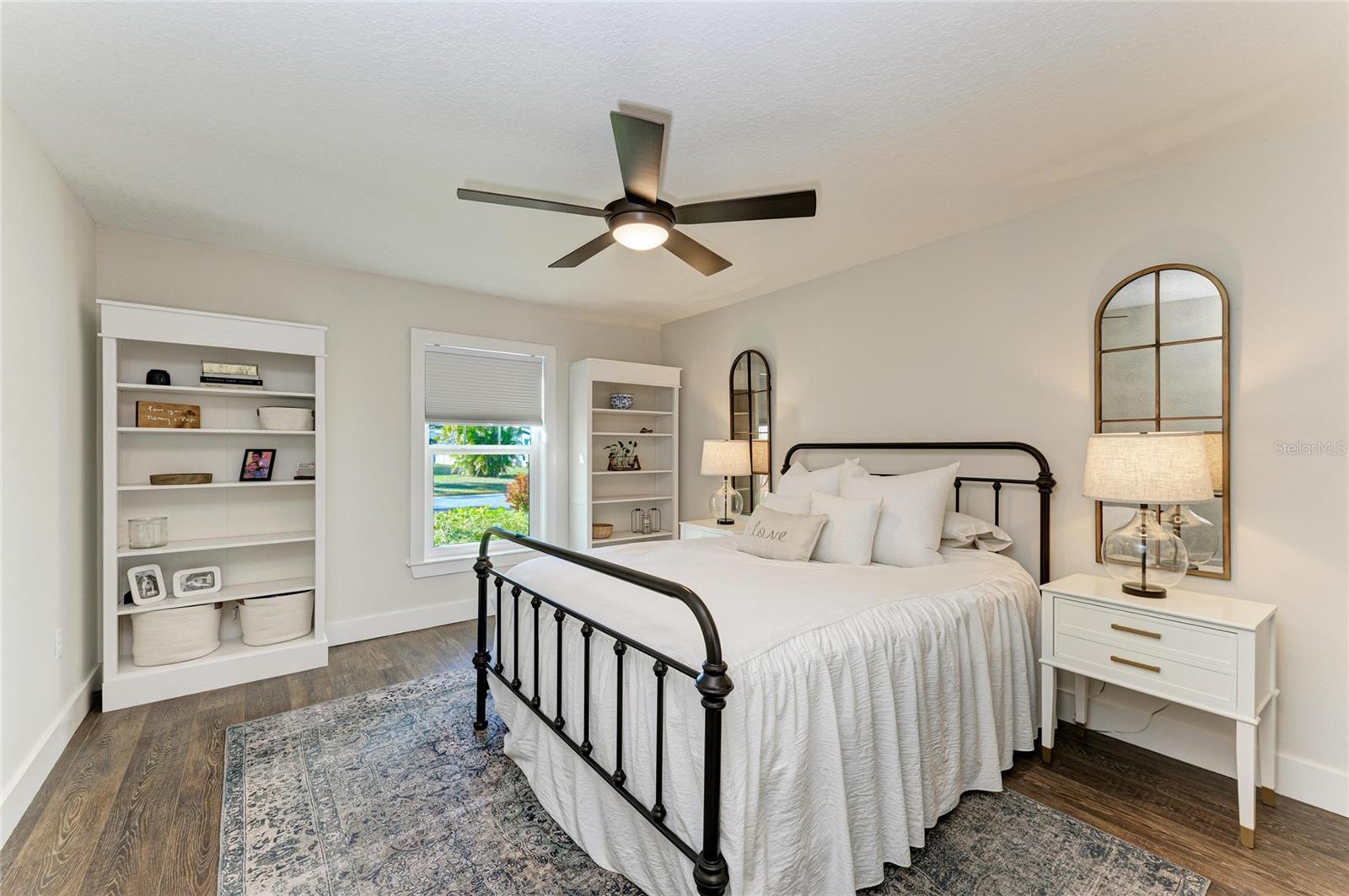 Image 24 of 54 For 606 19th Avenue W