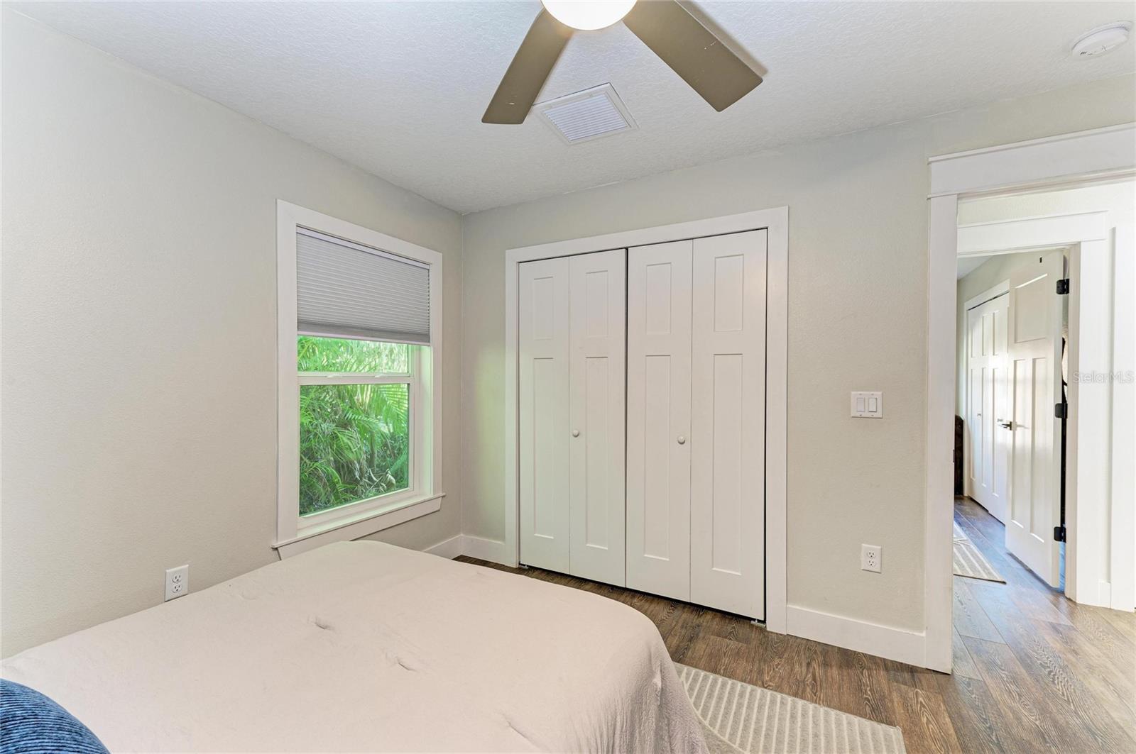 Image 31 of 54 For 606 19th Avenue W