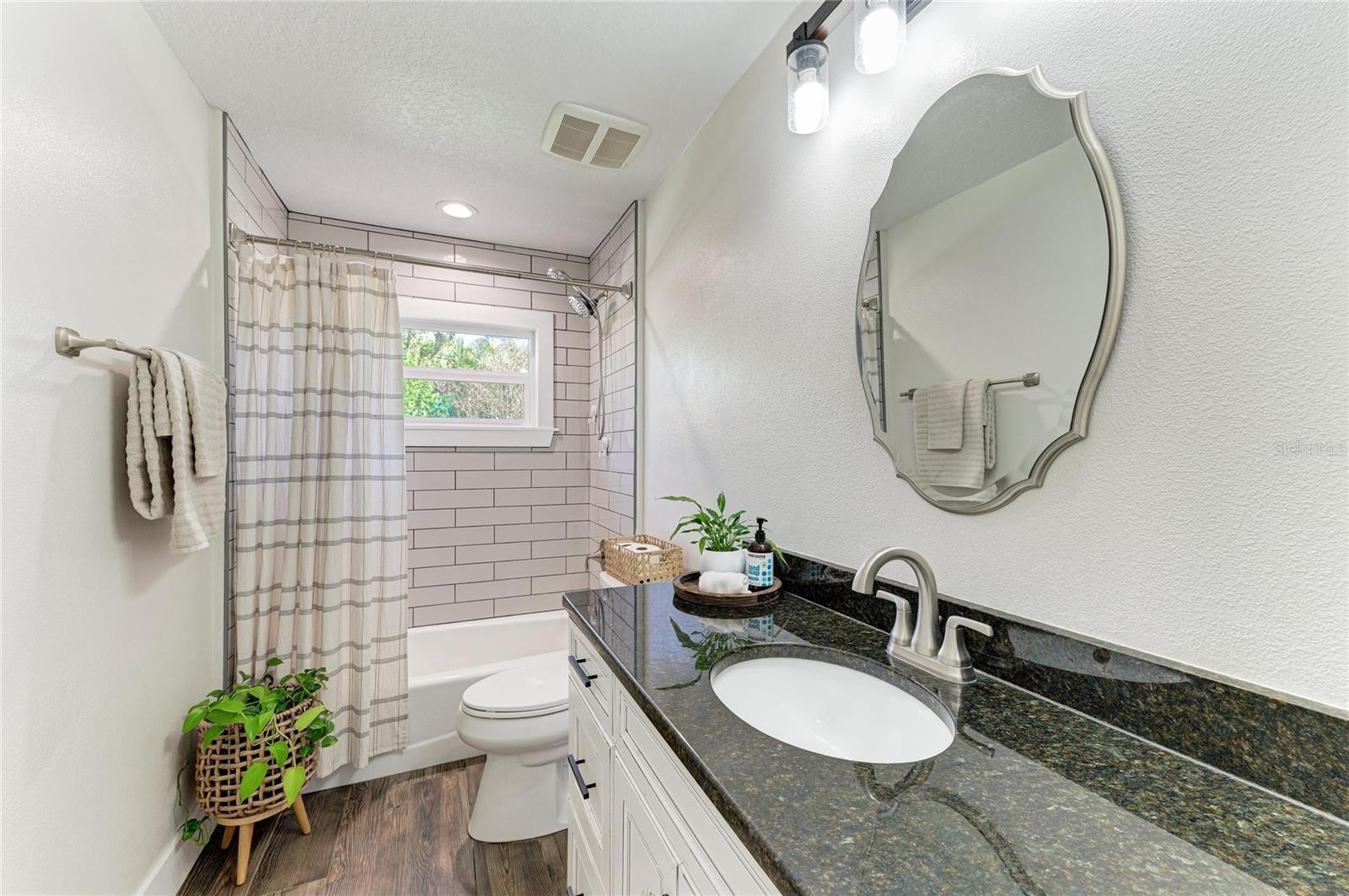 Image 34 of 54 For 606 19th Avenue W