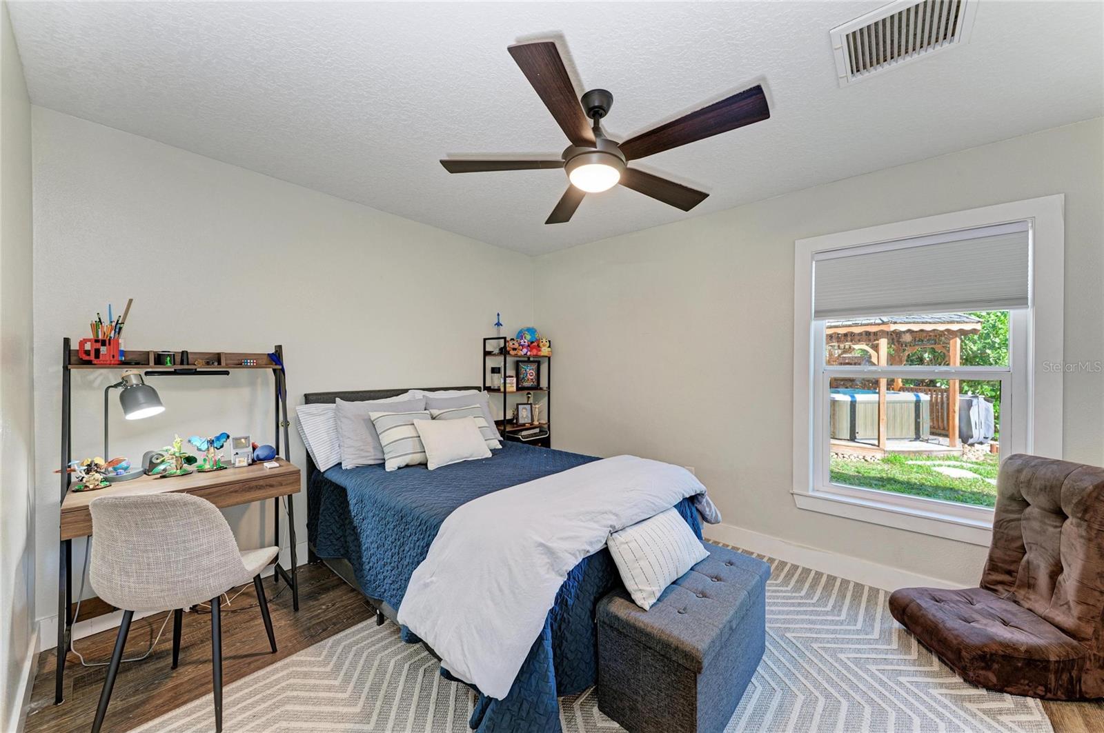 Image 35 of 54 For 606 19th Avenue W