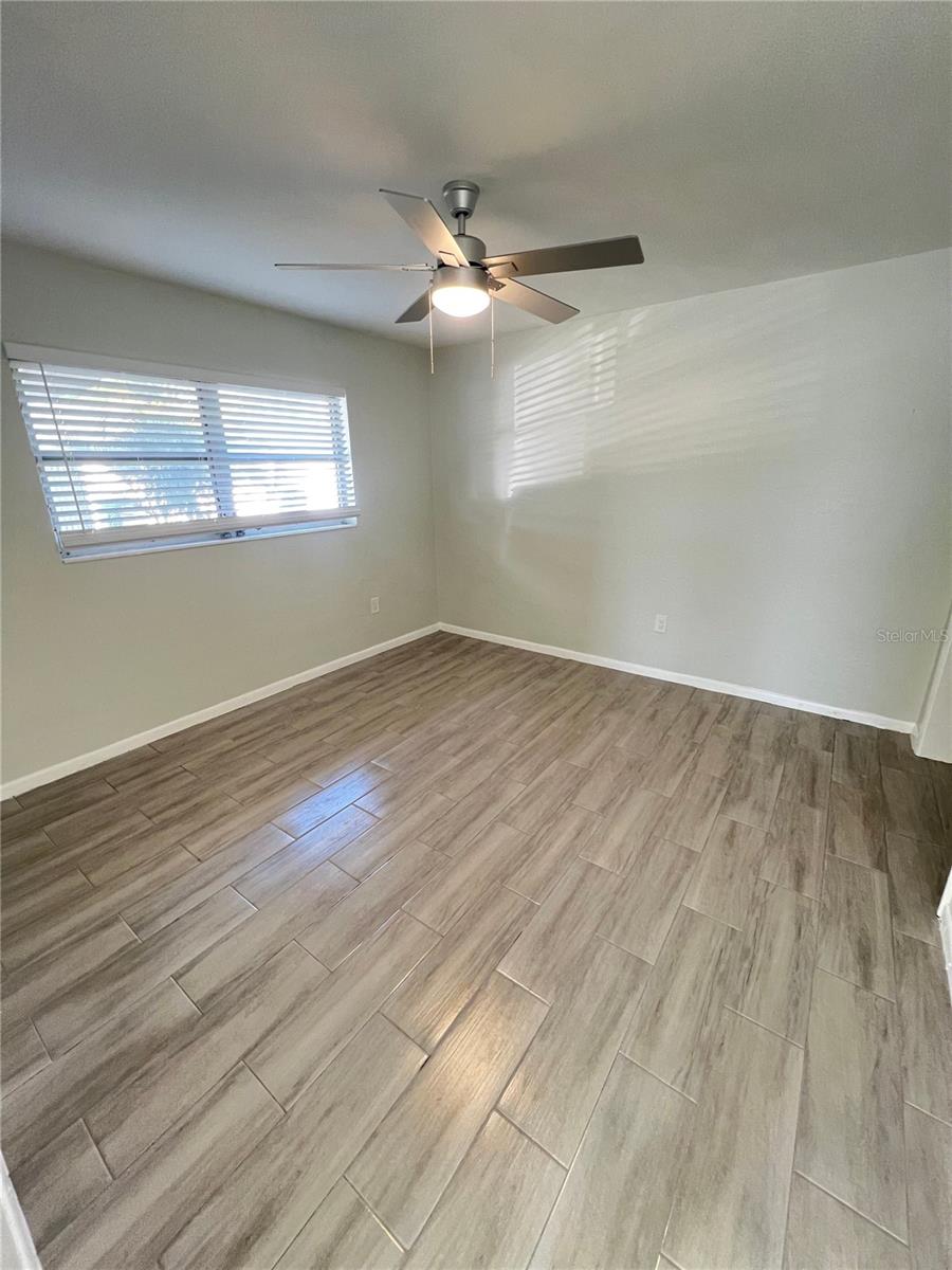 Image 7 of 7 For 6351 Gateway Avenue