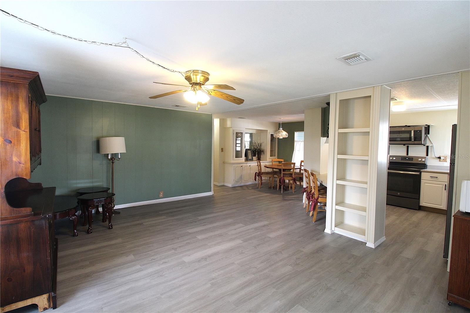 Image 9 of 25 For 5859 Brigadoon Ter